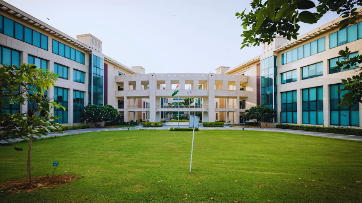 Shiv Nadar University launches PG Certificate Course In Life Sciences; 20 Seats Available