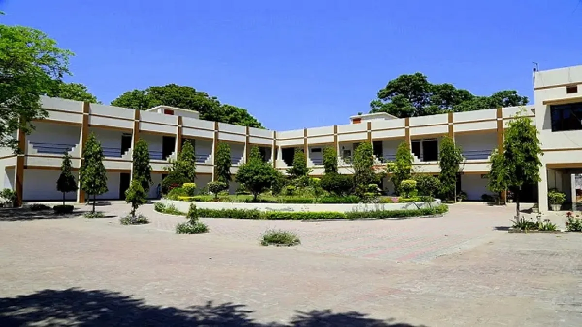 Dr Mohan Kaur Memorial Nursing Institutes Ludhiana